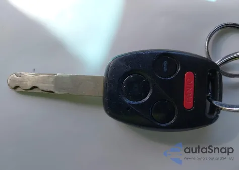 2005 Honda Accord 2.4 Lx z USA, uszkodzony, nr VIN 1HGCM56495A103039